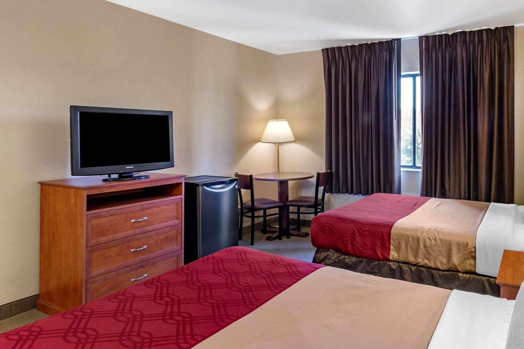 Econo Lodge Inn & Suites Sandy Ngoại thất bức ảnh