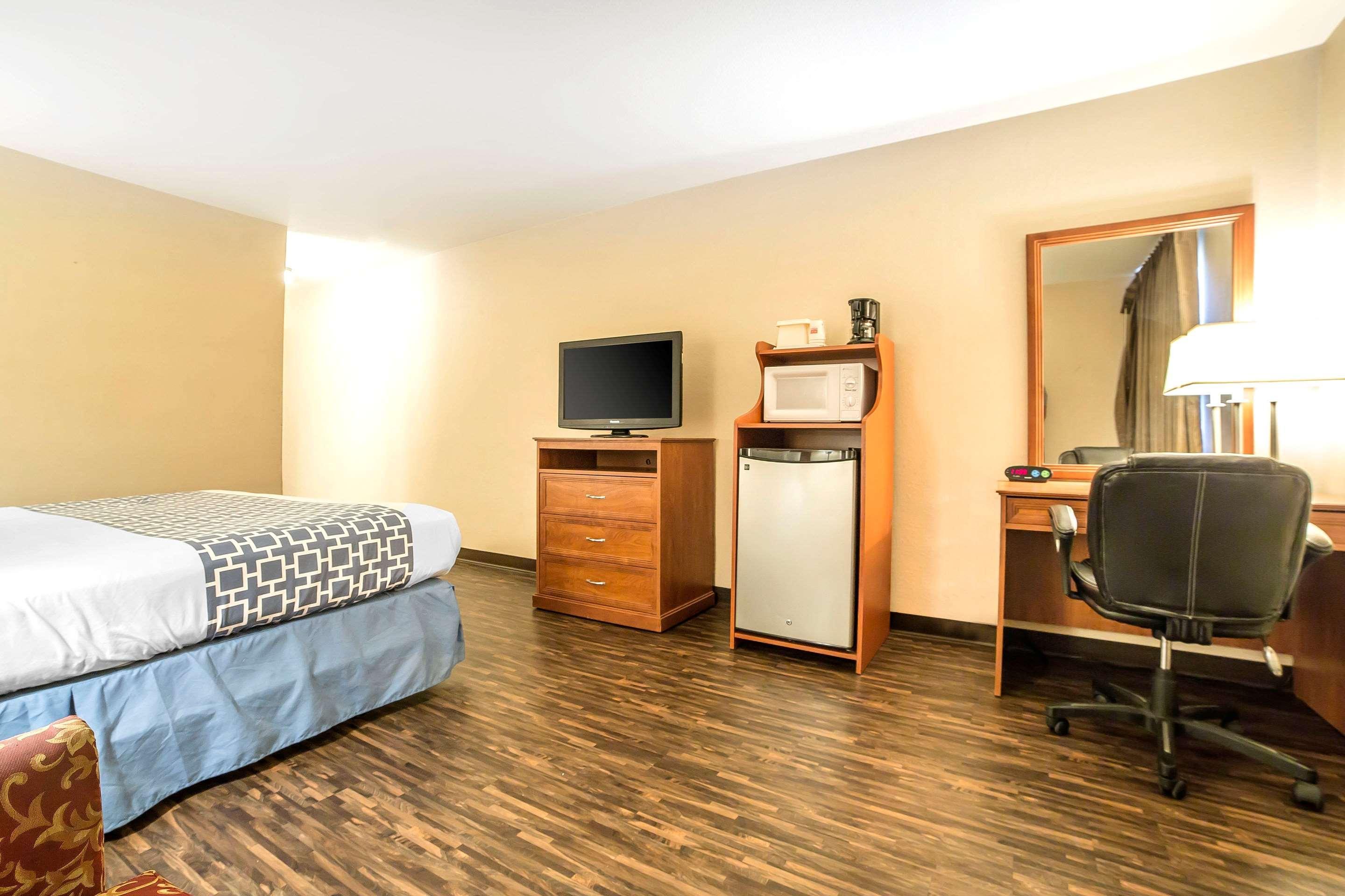 Econo Lodge Inn & Suites Sandy Ngoại thất bức ảnh