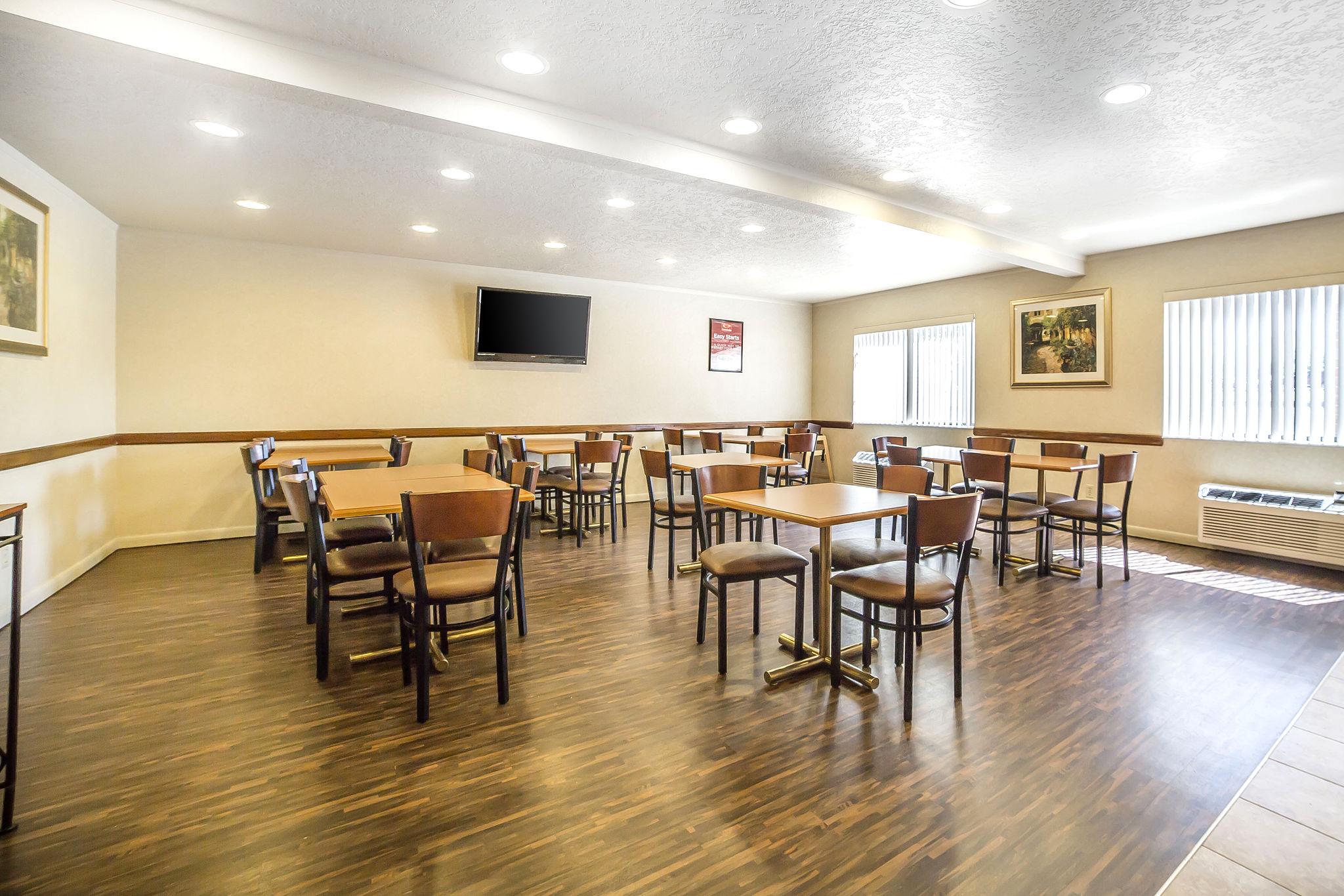 Econo Lodge Inn & Suites Sandy Ngoại thất bức ảnh